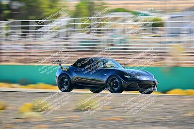 media/Oct-18-2025-Extreme Speed (Sat) [[d6d7e1fef1]]/Group 3 Purple/Session 3 (Turn 1)/